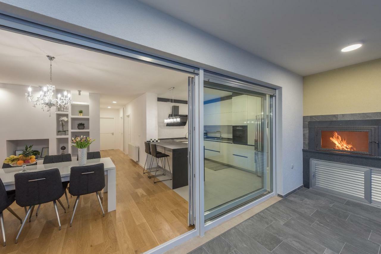 Апартаменти Penthouse Jure Макарська Екстер'єр фото